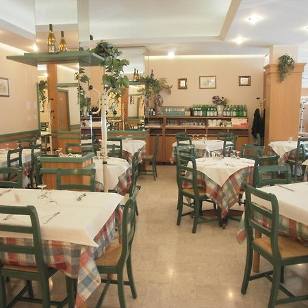 Hotel Manzoni Perugia Bagian luar foto