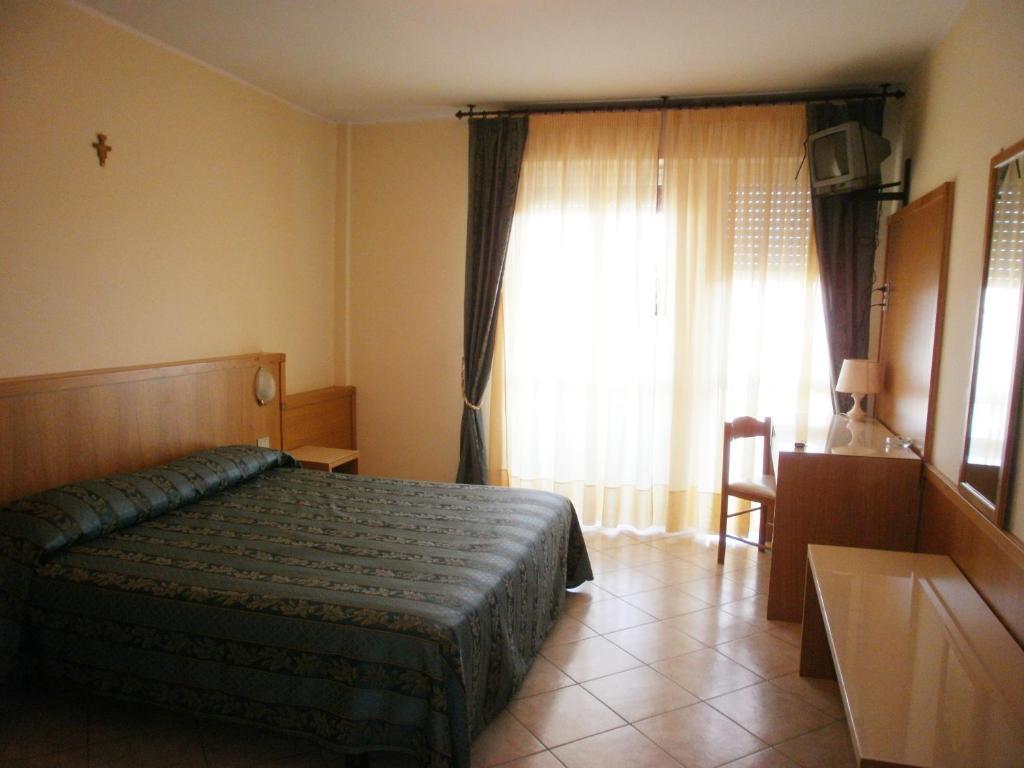 Hotel Manzoni Perugia Ruang foto